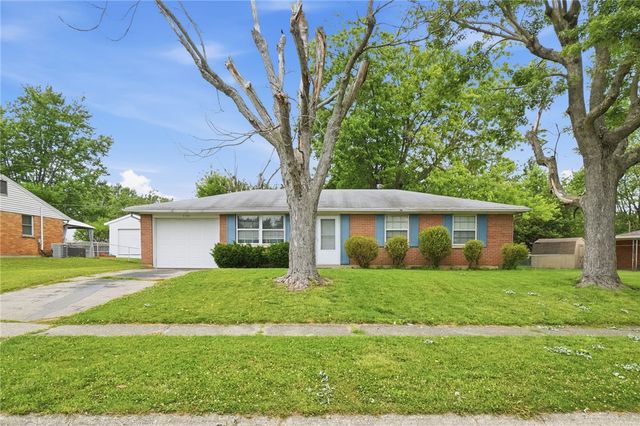 7137 Castlecrest Drive, Huber Heights, OH 45424