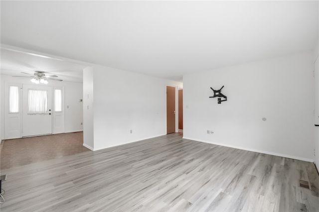 7137 Castlecrest Drive, Huber Heights, OH 45424
