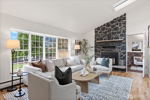 17925 72nd Avenue W, Edmonds, WA 98026