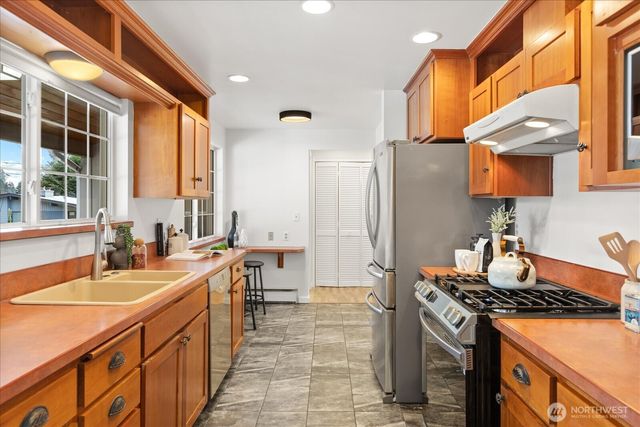 17925 72nd Avenue W, Edmonds, WA 98026