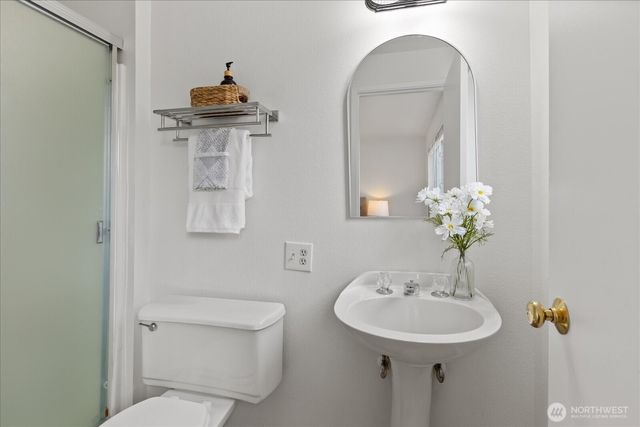 17925 72nd Avenue W, Edmonds, WA 98026