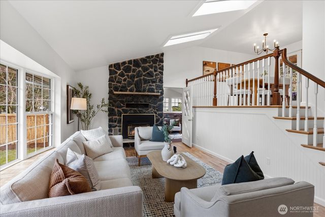 17925 72nd Avenue W, Edmonds, WA 98026