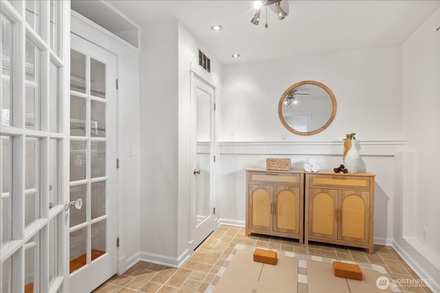 17925 72nd Avenue W, Edmonds, WA 98026