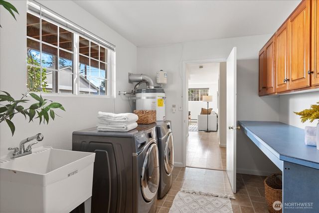 17925 72nd Avenue W, Edmonds, WA 98026