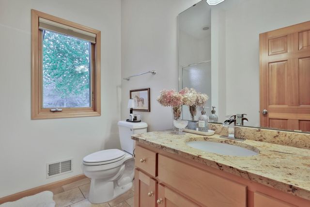 507 Owasso Hills Drive, Roseville, MN 55113