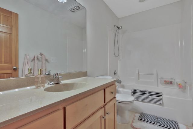 507 Owasso Hills Drive, Roseville, MN 55113