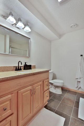 507 Owasso Hills Drive, Roseville, MN 55113