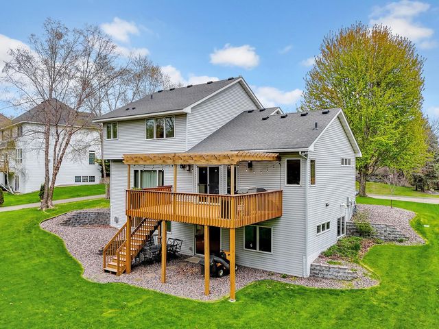 507 Owasso Hills Drive, Roseville, MN 55113