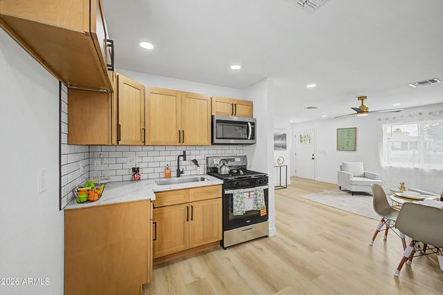 4216 N 31st Drive, Phoenix, AZ 85017