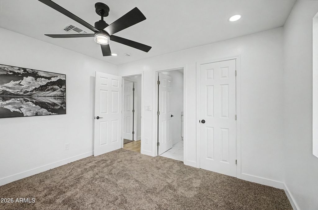 Image 12 of property listing at 4216 N 31st Drive, Phoenix, AZ 85017