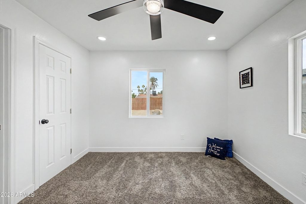 Image 13 of property listing at 4216 N 31st Drive, Phoenix, AZ 85017