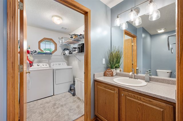 1600 E Boston Avenue, Indianola, IA 50125