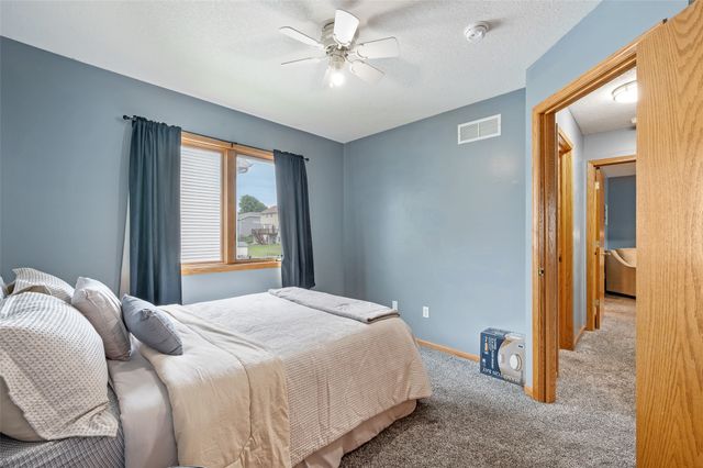 1600 E Boston Avenue, Indianola, IA 50125