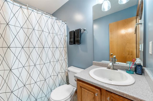 1600 E Boston Avenue, Indianola, IA 50125