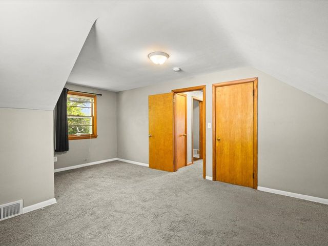 1521 Chelsea Avenue, Rockford, IL 61107