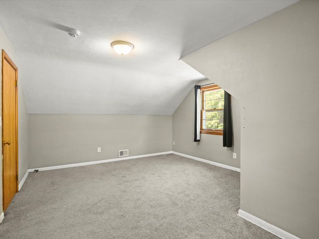 1521 Chelsea Avenue, Rockford, IL 61107