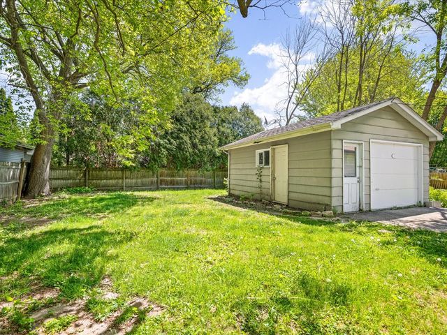 1521 Chelsea Avenue, Rockford, IL 61107