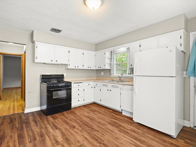 1521 Chelsea Avenue, Rockford, IL 61107