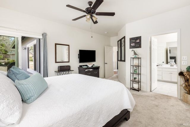 6749 Wintergreen Ct, Santa Rosa, CA 95409