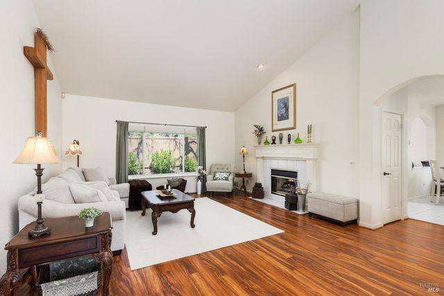 6749 Wintergreen Ct, Santa Rosa, CA 95409