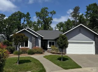 6749 Wintergreen Ct, Santa Rosa, CA 95409