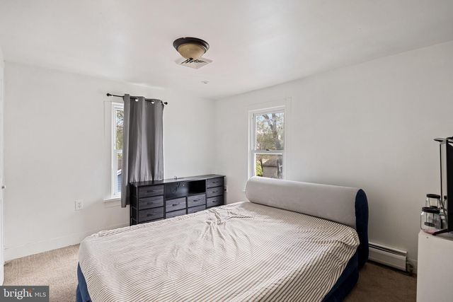 28 E ADAMS ST, Paulsboro, NJ 08066