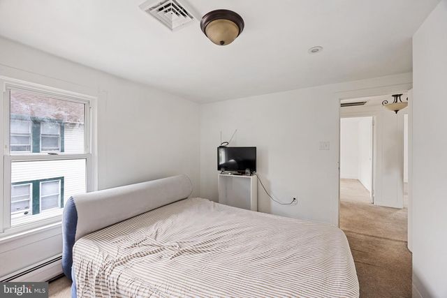 28 E ADAMS ST, Paulsboro, NJ 08066