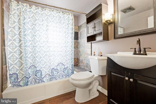 28 E ADAMS ST, Paulsboro, NJ 08066