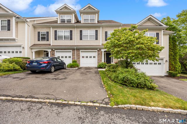 10 Ridgewood Drive 10, Middlebury, CT 06762