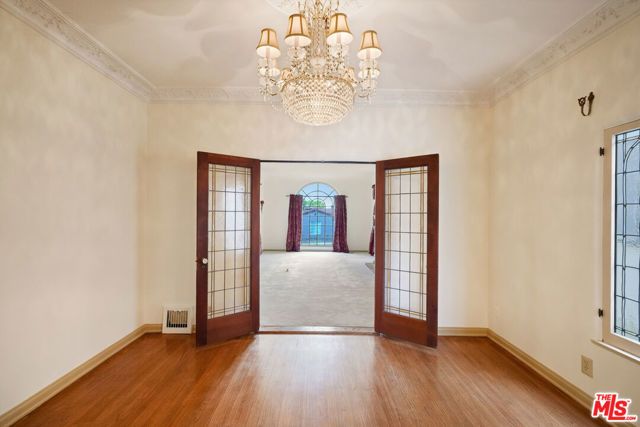 1200 N Cedar Street, Glendale, CA 91207