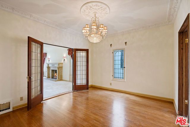 1200 N Cedar Street, Glendale, CA 91207