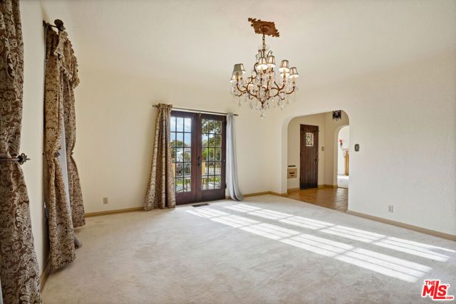 1200 N Cedar Street, Glendale, CA 91207