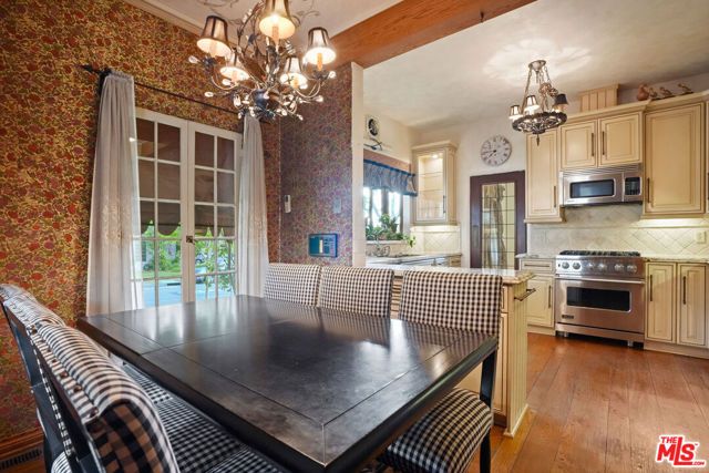 1200 N Cedar Street, Glendale, CA 91207