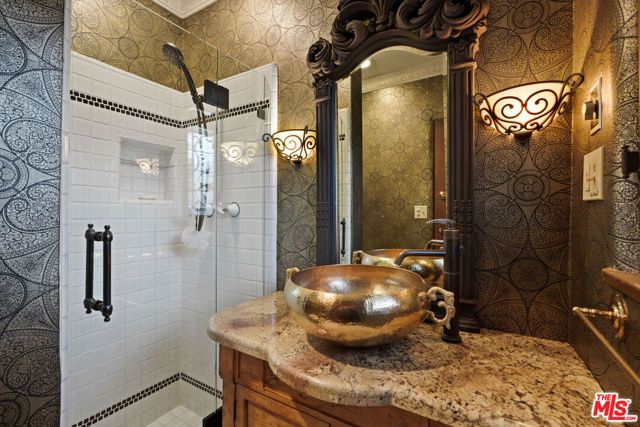 1200 N Cedar Street, Glendale, CA 91207