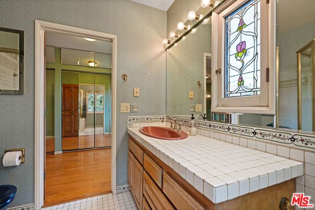 1200 N Cedar Street, Glendale, CA 91207