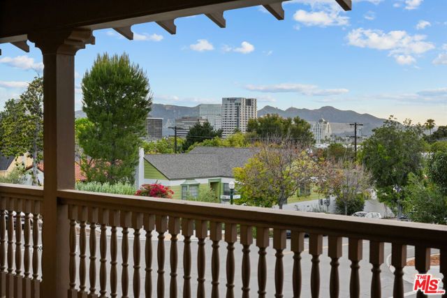 1200 N Cedar Street, Glendale, CA 91207