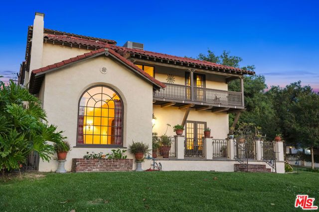 1200 N Cedar Street, Glendale, CA 91207