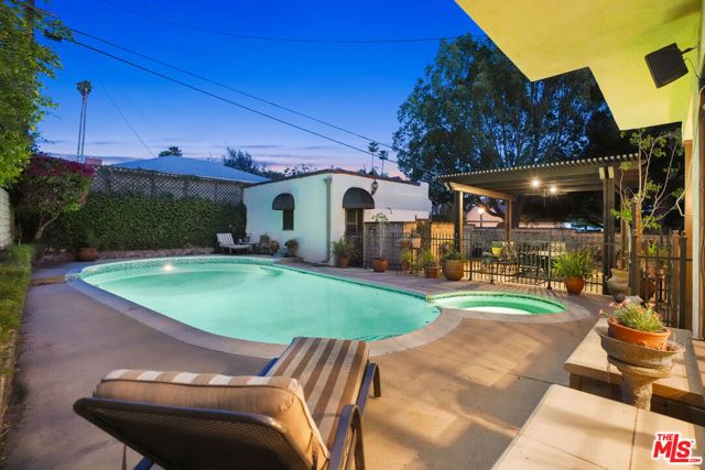 1200 N Cedar Street, Glendale, CA 91207