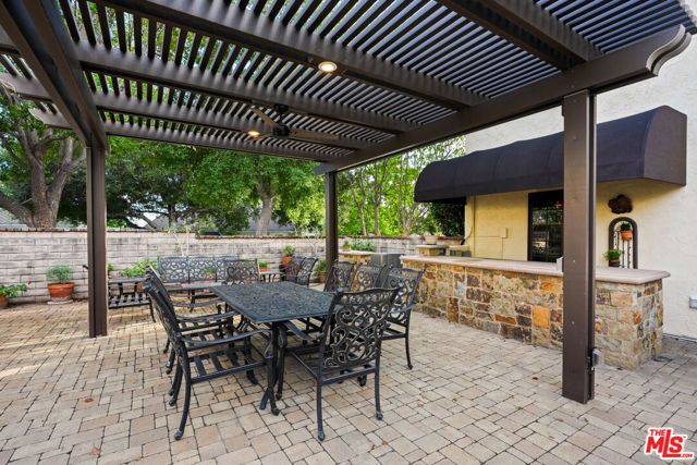 1200 N Cedar Street, Glendale, CA 91207