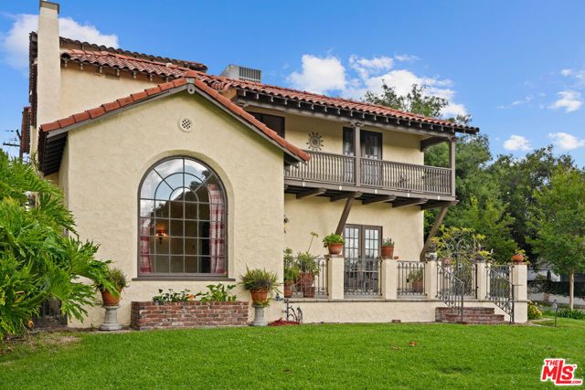 1200 N Cedar Street, Glendale, CA 91207