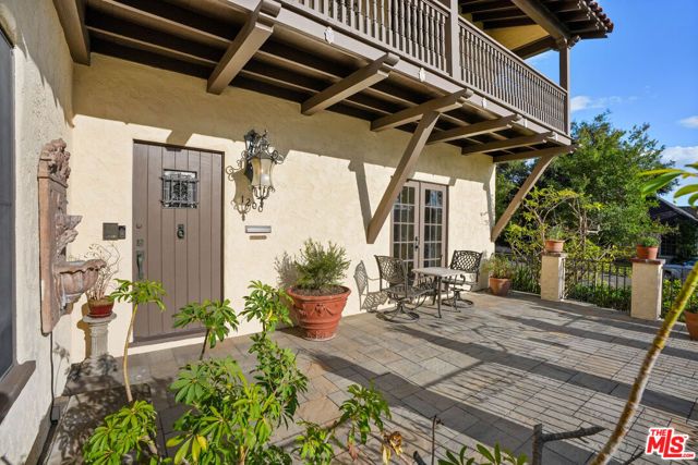 1200 N Cedar Street, Glendale, CA 91207