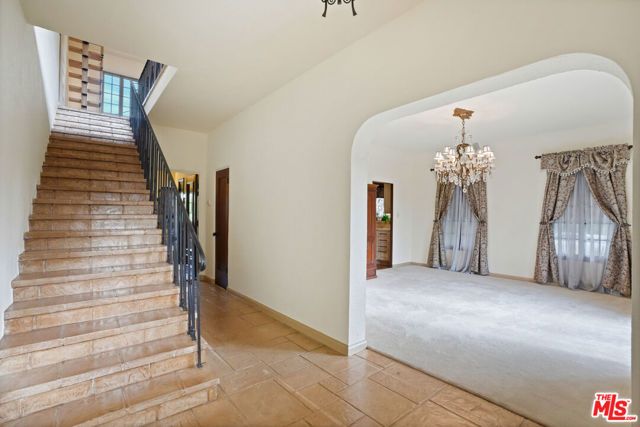 1200 N Cedar Street, Glendale, CA 91207