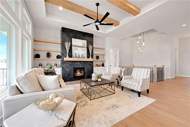 9938 Brockway Street, Lenexa, KS 66220