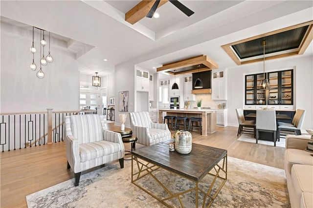 9938 Brockway Street, Lenexa, KS 66220