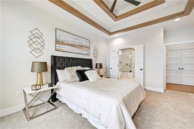 9938 Brockway Street, Lenexa, KS 66220