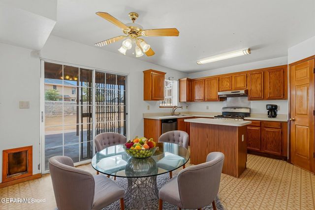 2913 STAR LAKE Place, El Paso, TX 79936