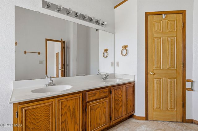 2913 STAR LAKE Place, El Paso, TX 79936