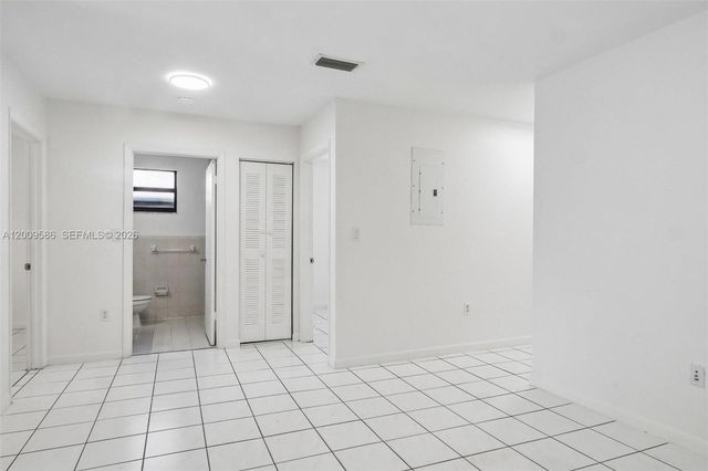 11649 NW 91st Ave, Hialeah Gardens, FL 33018