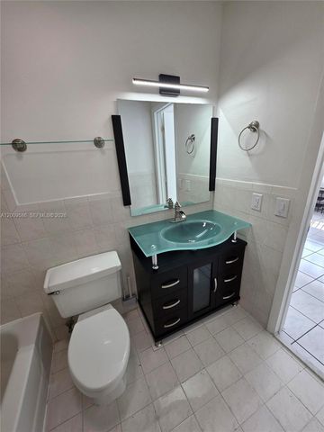 11649 NW 91st Ave, Hialeah Gardens, FL 33018