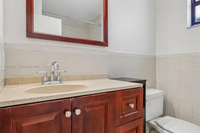 11649 NW 91st Ave, Hialeah Gardens, FL 33018